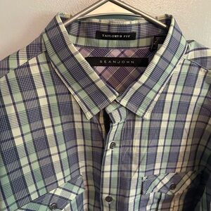 Sean John long sleeve shirt…. Never worn